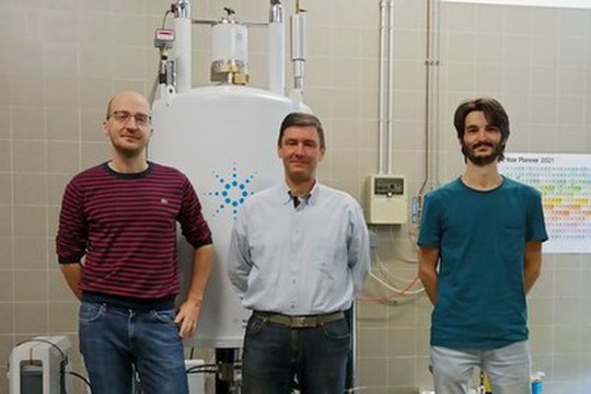 Mechanics of the infinitely small: NanoGear, towards a molecular gear